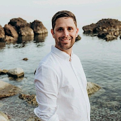Ross Johnson, Immobilier (real estate), MBA – Nice